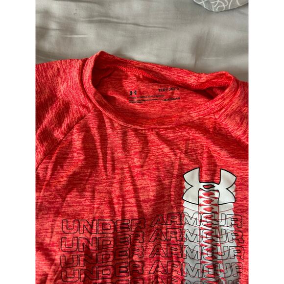 Under Armour red shirt size large - Picture 3 of 3